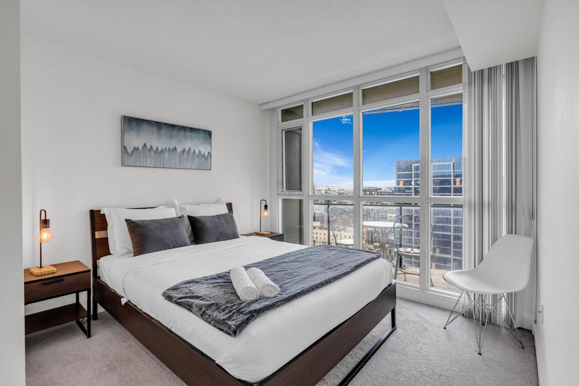 City Downtown Suites Торонто Екстериор снимка