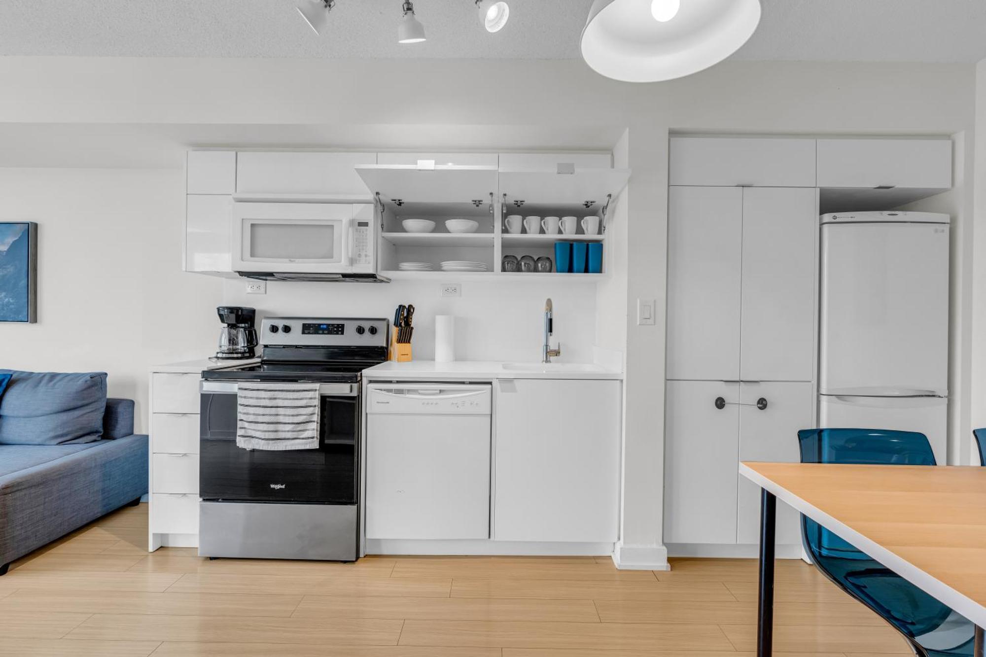 City Downtown Suites Торонто Екстериор снимка