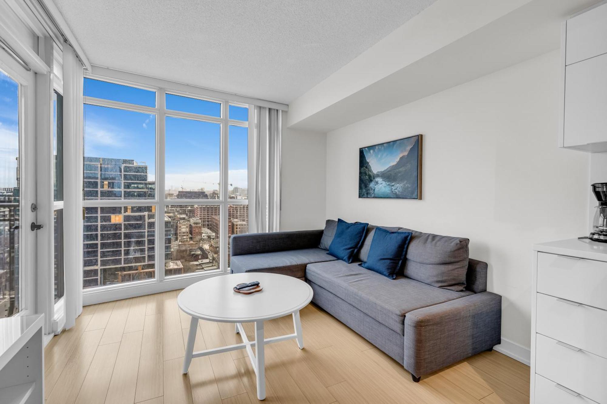 City Downtown Suites Торонто Екстериор снимка