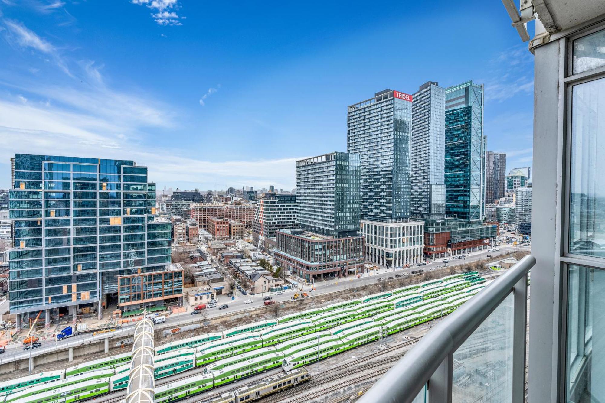 City Downtown Suites Торонто Екстериор снимка