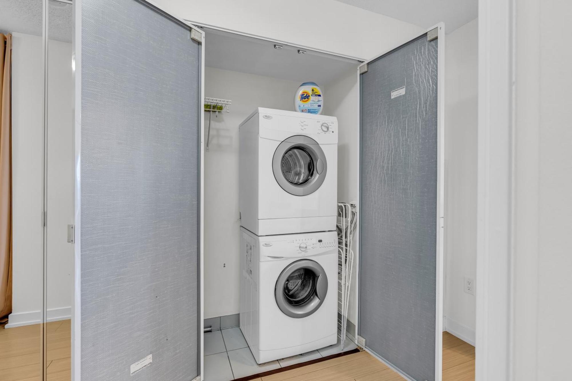 City Downtown Suites Торонто Екстериор снимка