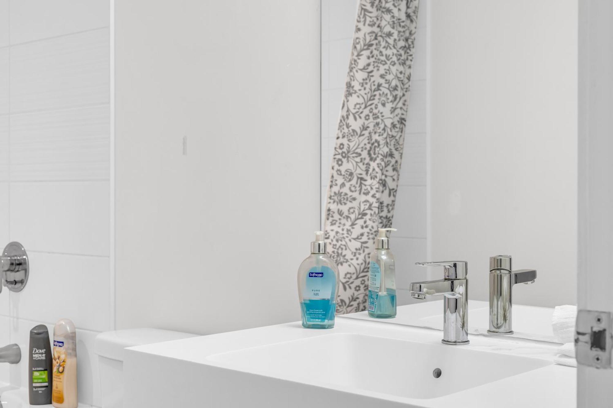 City Downtown Suites Торонто Екстериор снимка